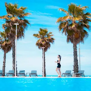 Prestige Hotell Golem (Tirana)